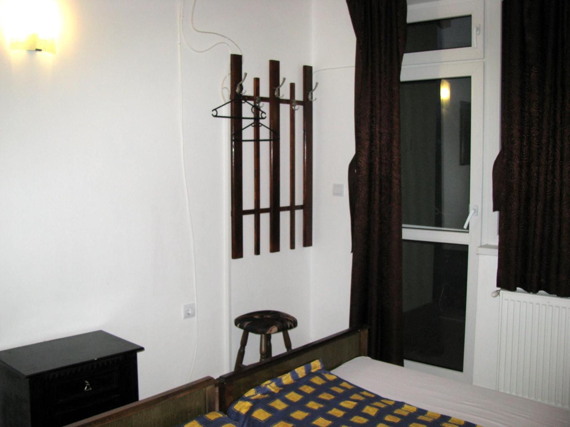 Guest House Familia Samovodene Ngoại thất bức ảnh