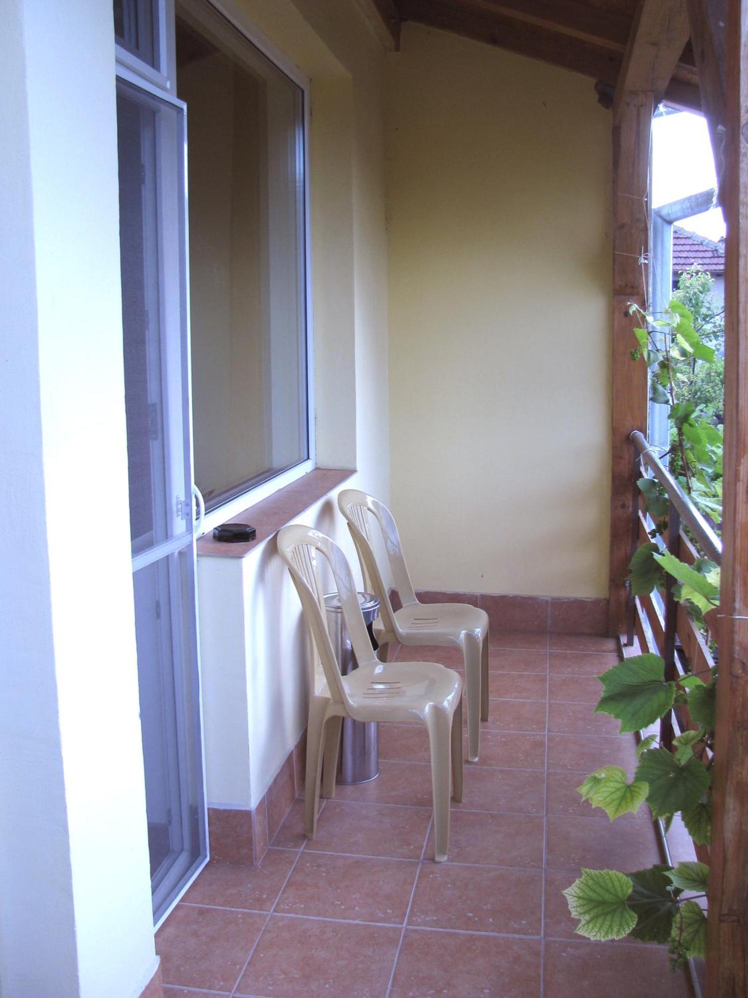 Guest House Familia Samovodene Ngoại thất bức ảnh