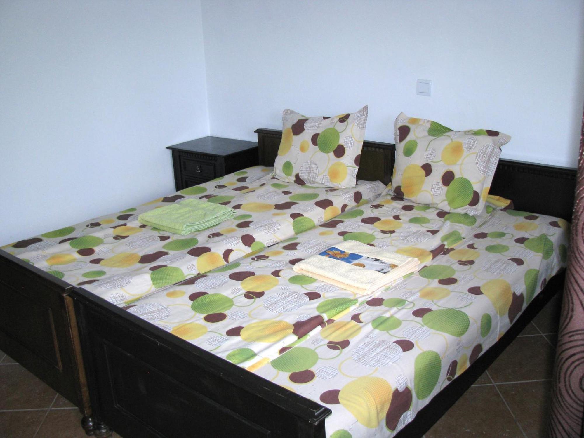 Guest House Familia Samovodene Ngoại thất bức ảnh