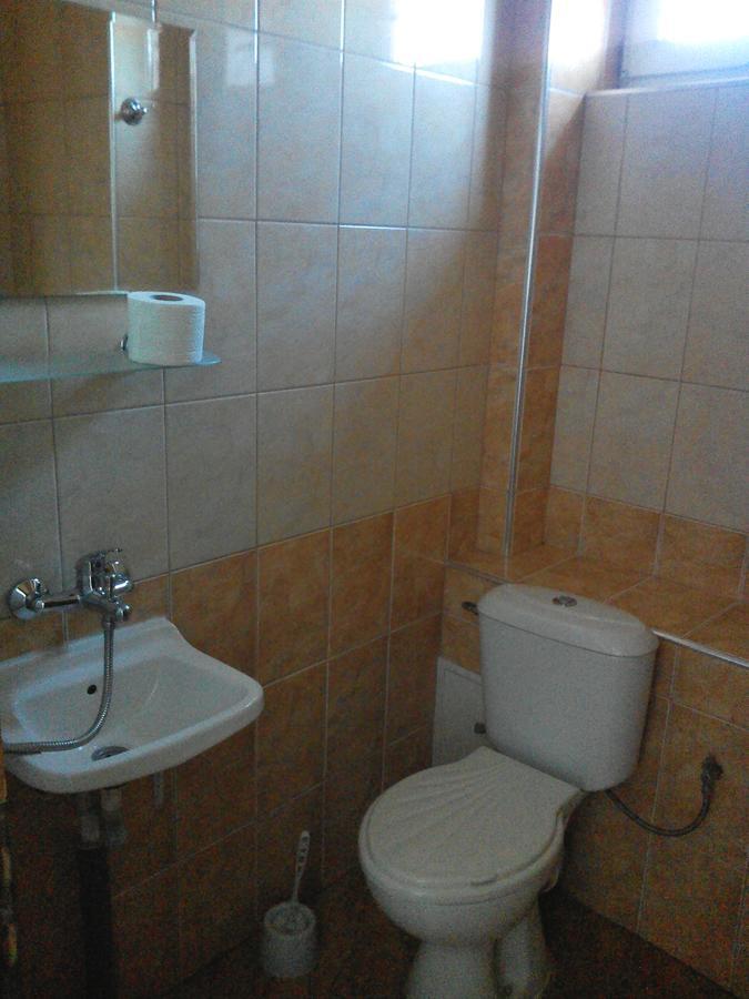Guest House Familia Samovodene Ngoại thất bức ảnh