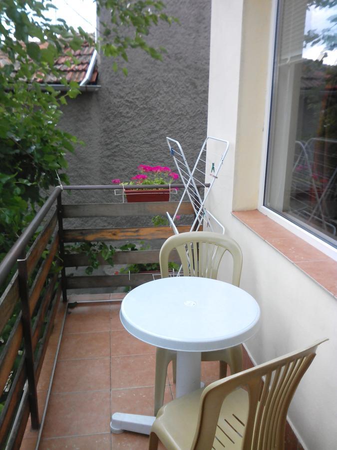 Guest House Familia Samovodene Ngoại thất bức ảnh